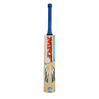 Close-up of MRF Legend VK 18 Bat's thick edges and smooth grains.