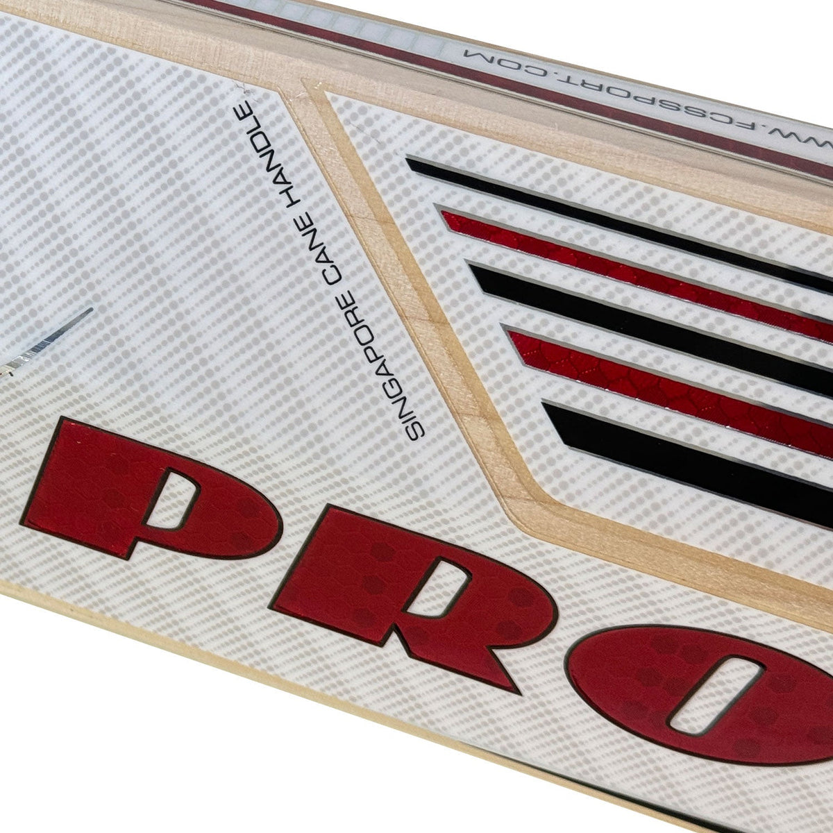 Secure rubber grip for better control on the Protos Internatus English Willow Cricket Bat.