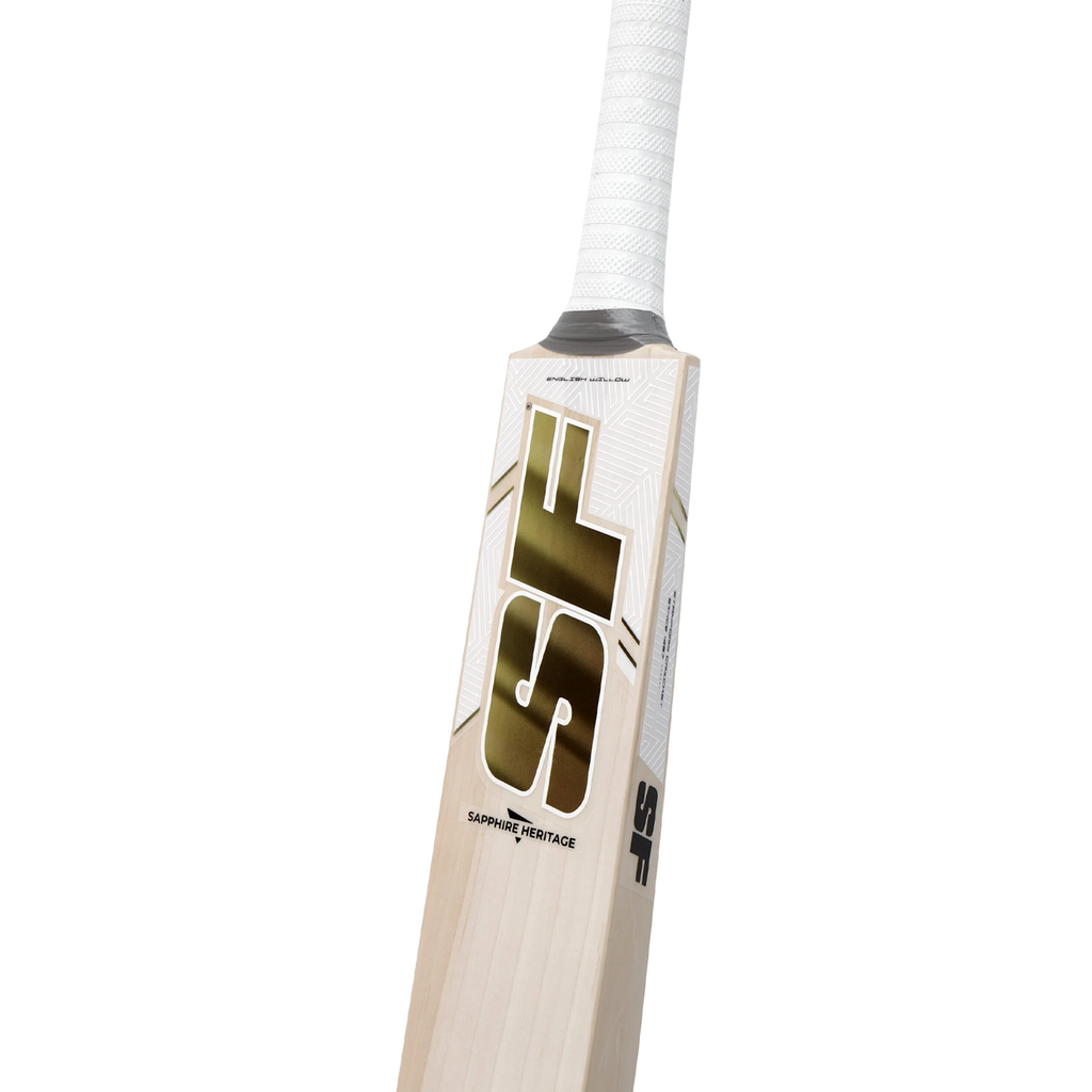 Highlight of the hand-crafted finish and perfect edge alignment on the bat.