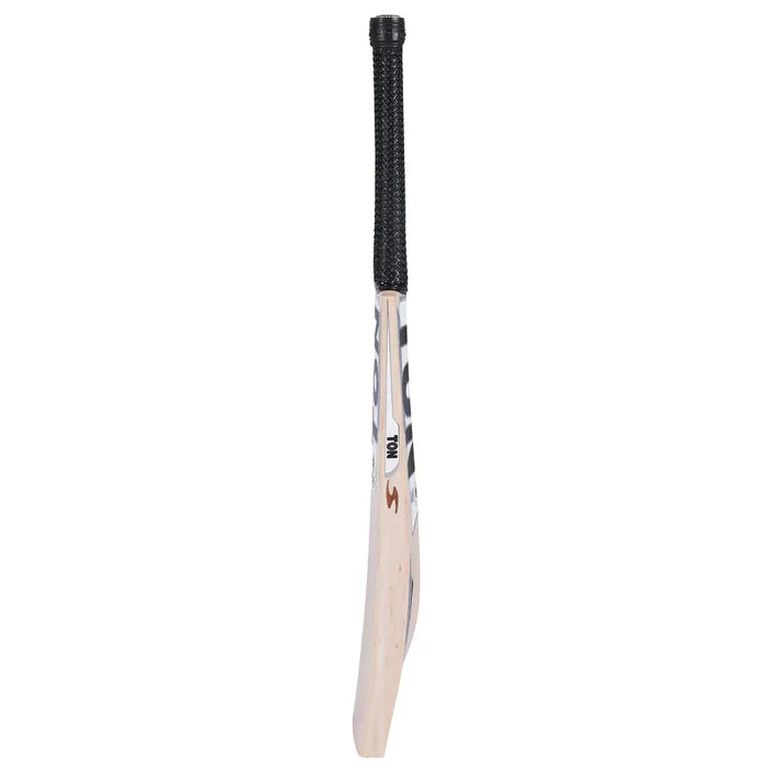 Premium Super Grade 2 English Willow bat with 7–11 straight grains for consistent performance.